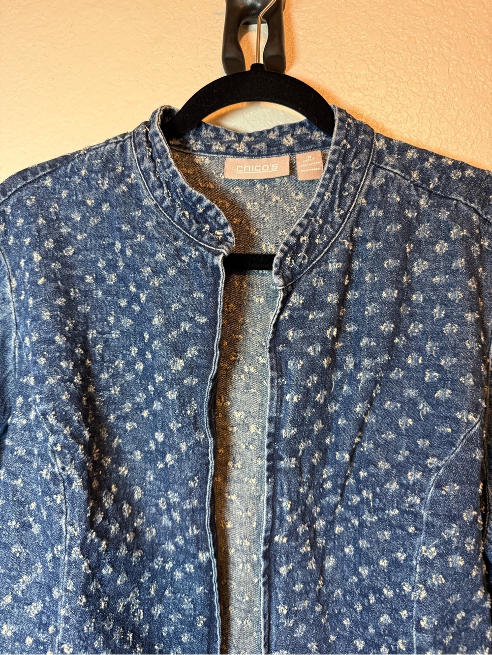 Chico's Perforated Denim Open-Front Shirt Jacket Shacket Blue Size 3/16/XL - Picture 2 of 13